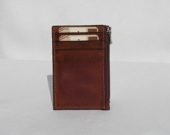 CREDIT CARD COIN PURSE - Credit card holder with zip coin purse in genuine greased cowhide leather. Handmade. Initial engraving