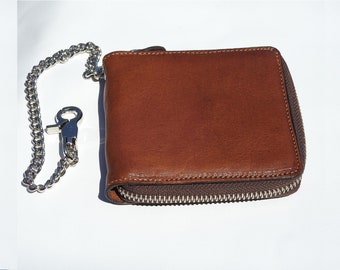 MOTORCYCLIST - Protafoglio with chain and zip for men in real fattened cow. Ideal for bikers, harleysti and motorcyclists. Rock model