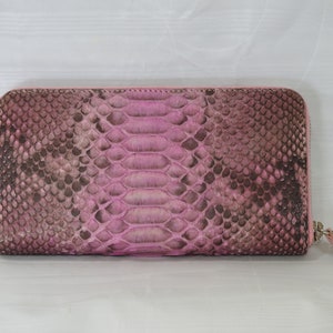 ELBA PITONE - Cartera de mujer hecha a mano en pitón real. Varios colores. Multitareas con cremallera, titular de billetes, portapapeles y portamonedas