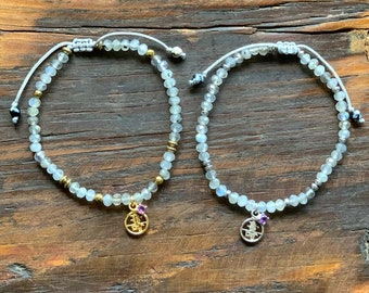 LABRADORITE natural stone adjustable bracelet with Chinese character lucky charm SHÒU (longevity)