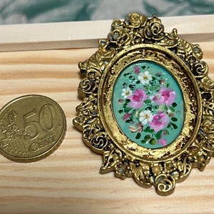 1:12 oval hand-painted painting with gold frame