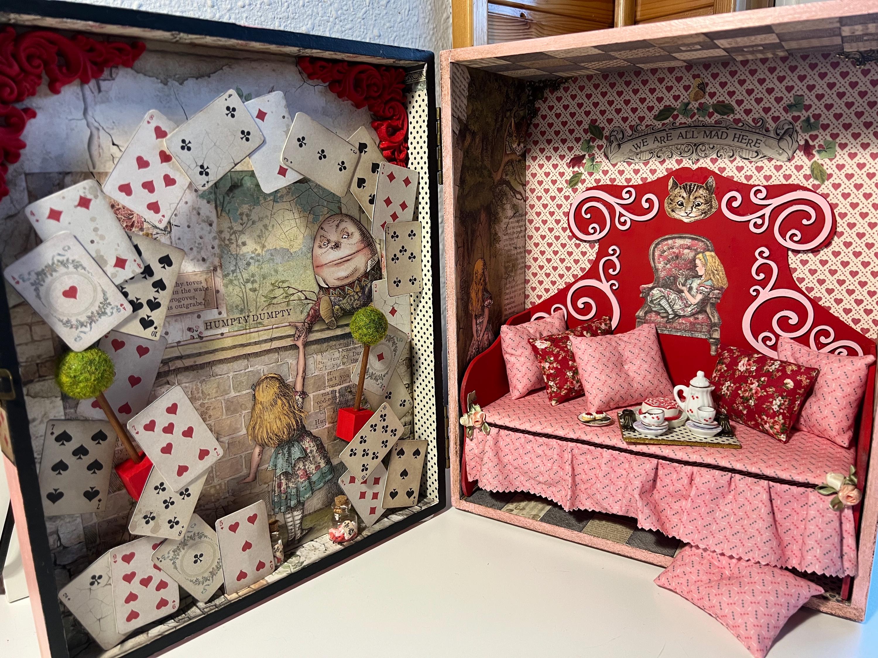 1:6 RELAUNCH roombox Alice in Wonderland for Blythe and similar