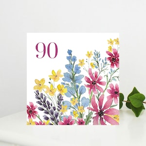 Cartão 90 - Cartão de felicitações de qualidade, com um prado de flores, para o aniversário de 90 anos, em branco por dentro.