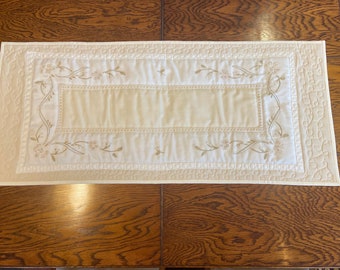 Vintage Table Runner, Quilted Table Runner, Vintage Linens, Handmade Table Runner, Vintage, Up Cycled Linens