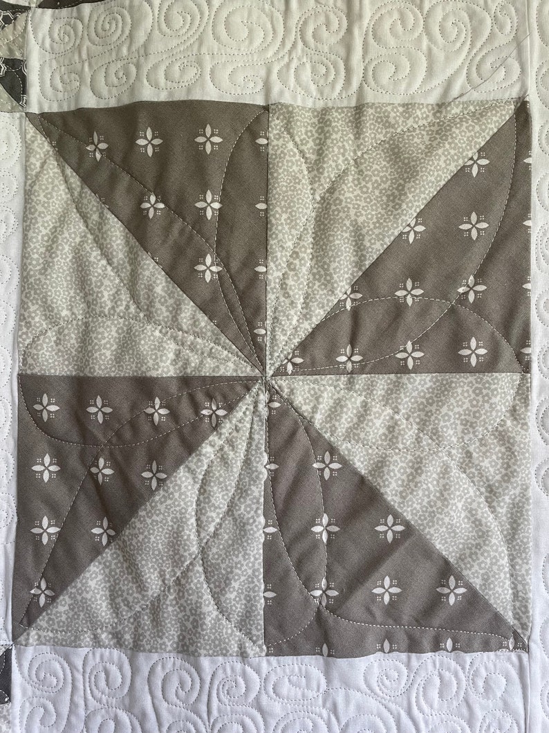 Lap Quilt, Grey Quilt, Handmade Quilt, 100% Cotton, Designer Quilt, Handmade in Wales, Grey and White Quilt, Cosy Quilt, Patchwork Quilt image 3