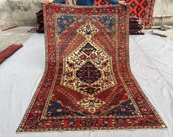 Alfombra antigua de terracota con medallón de tonos apagados de la década de 1930, 5 x 8 pies / Alfombra geométrica caucásica / Pieza de coleccionista / Alfombra rara / Alfombra neutra beige rojiza de 5 x 7'5