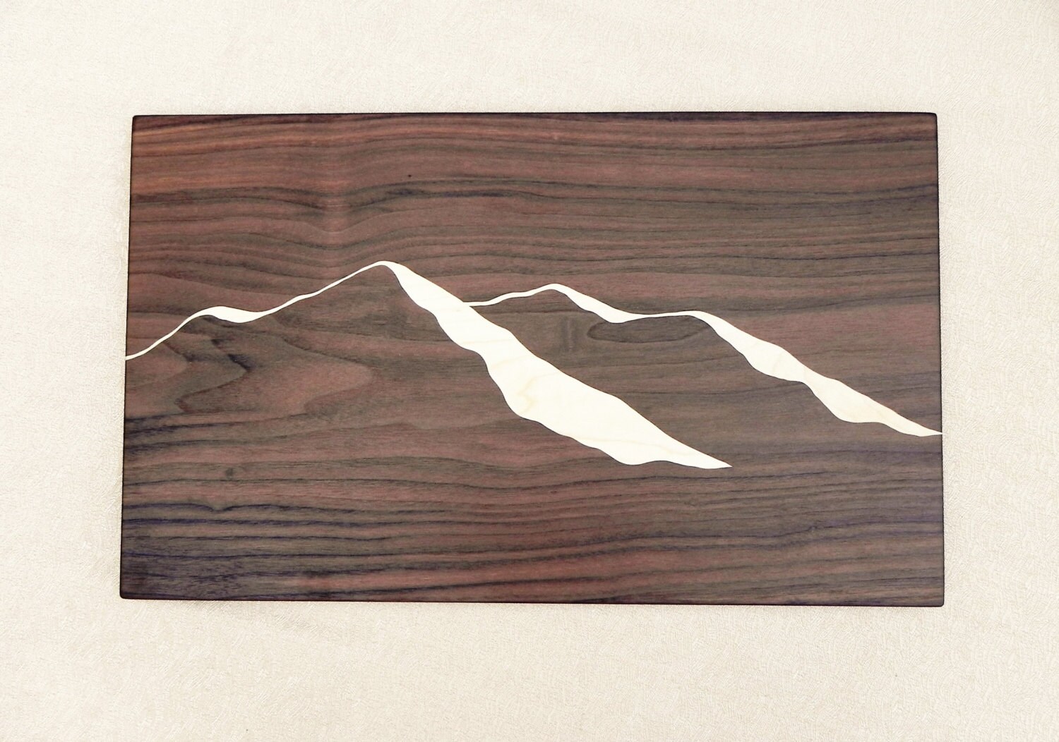 cutting board dark wood