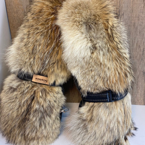 GRAND NORD mittens, outdoor mittens, sheep wool fur inside, coyote fur, adjustable straps on the wrist.