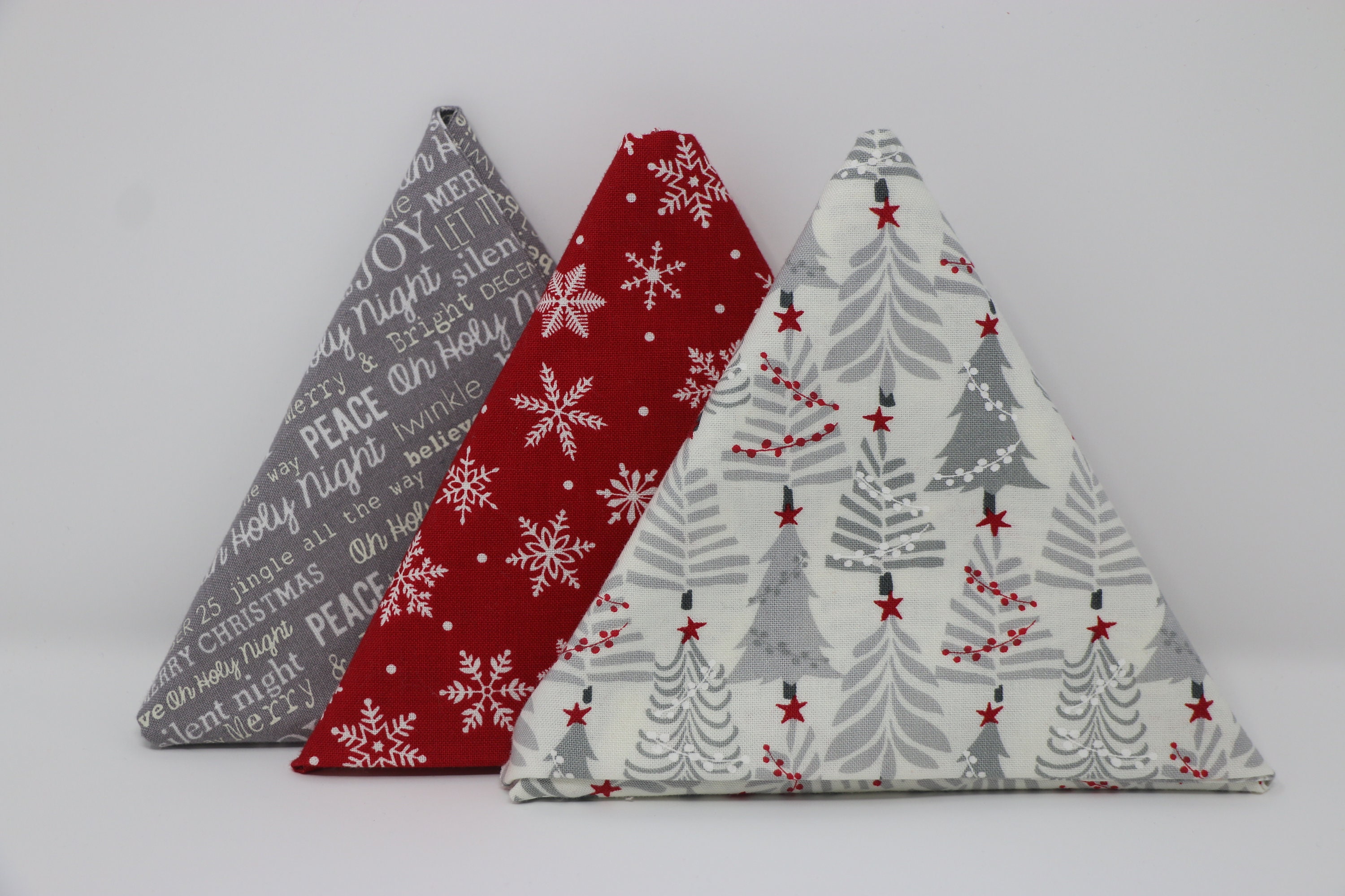 Fat Quarters Bundles Christmas Cotton Fabric Festive Trees Rudolph Red Gold F38 Fat Quarters Bundles Christmas Cotton Fabric Festive Trees Rudolph Red Gold F38