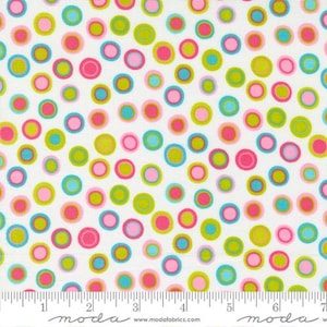 Moda - Sweet Plenty - Sugar - 22453 11 - 100% cotton fabric - Sold by the yard(s)