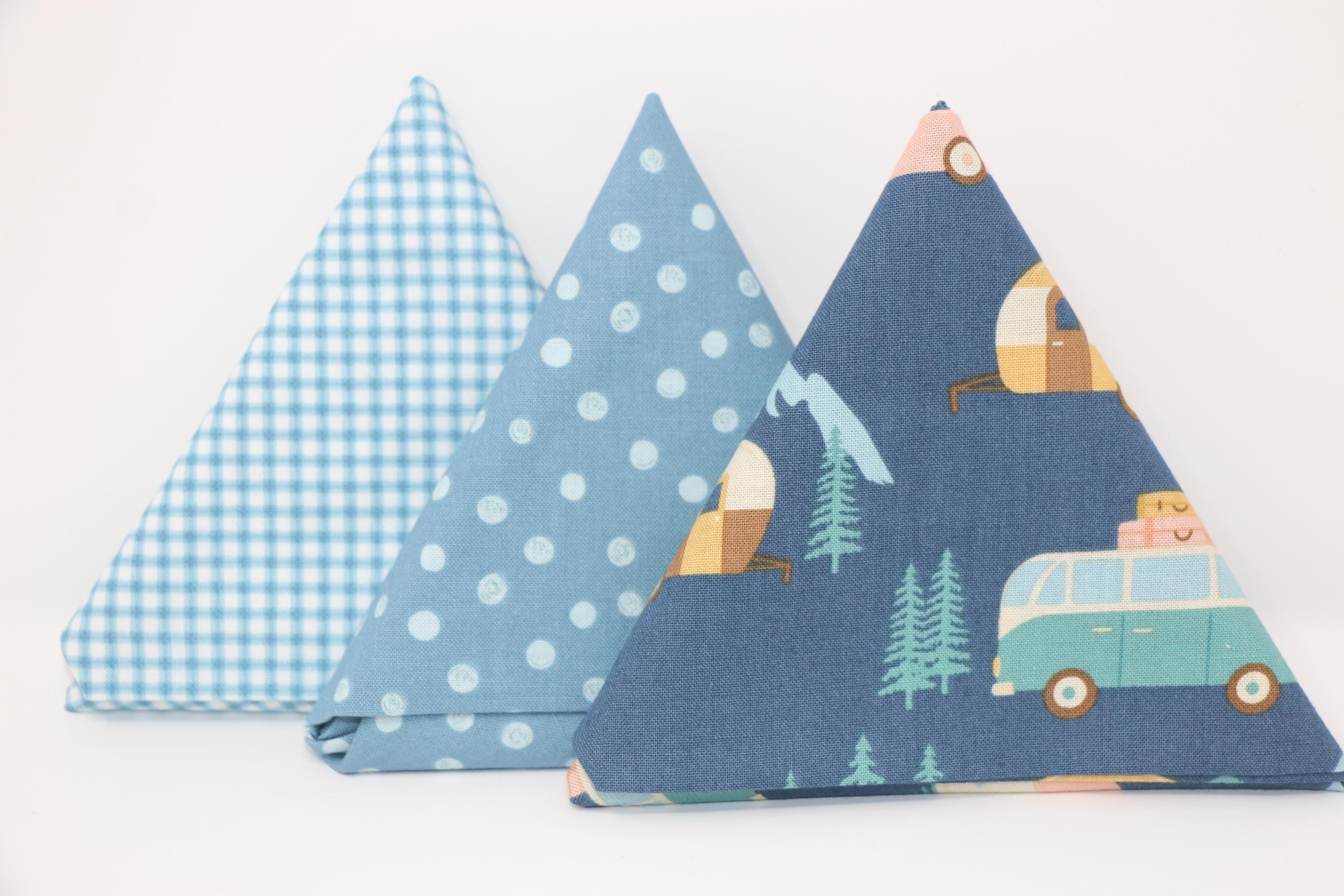 3 Fat Quarters - Live, Love, Glamp Trailers - Campers - Denim(Blue) - 100% cotton fabric (18 X 21)