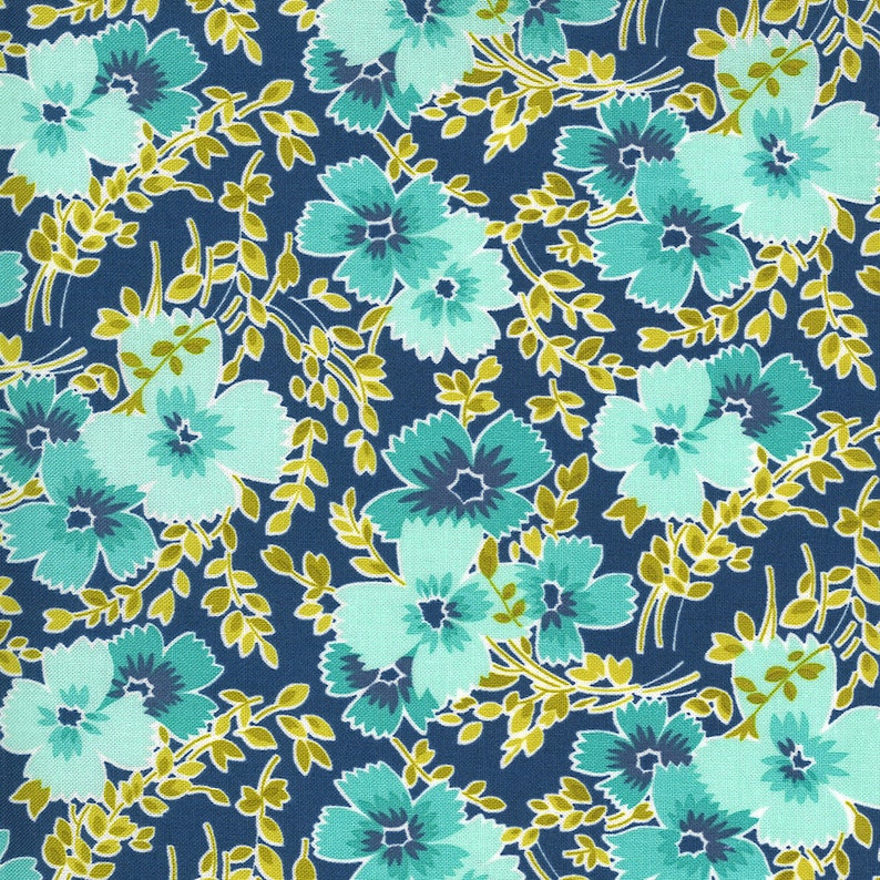 Bluebird 23331 15-100/% cotton fabric Moda Flowers For Freya by Linzee Kull McCray Sold by the yard s