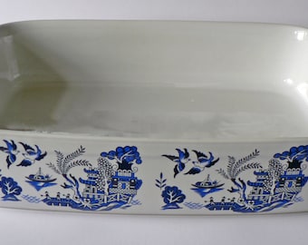 Vintage Ringtons Quarter Willow Pattern Snack Dishes and Wooden