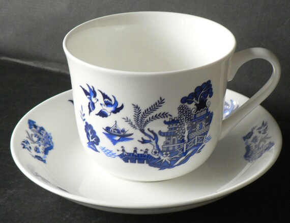 Blue Willow Pattern LARGE Breakfast Cup and Saucer Bone China