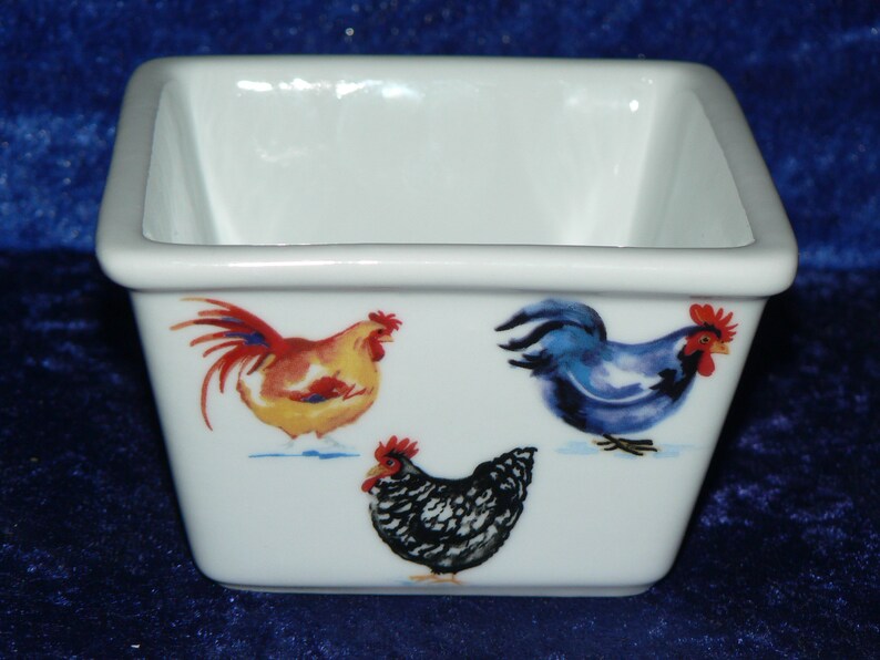 Small chicken cockerel hen design deep Square dish nibbles pies pasta sweets