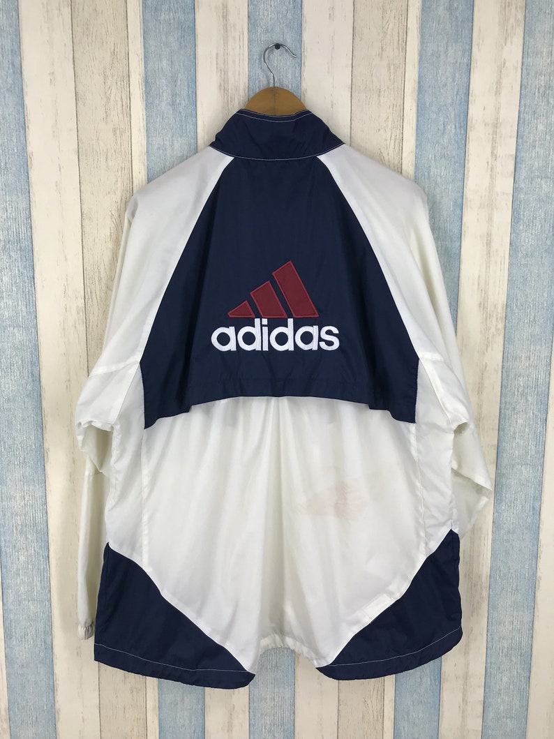 ADIDAS Windbreaker Jacke mittlere Vintage 90er weißblau Adidas drei Active Sportswear Ausrüstung Parka Jacke Größe M Streifen ADIDAS Windbreaker Jacke mittlere Vintage 90er weißblau Adidas drei Active Sportswear Ausrüstung Parka Jacke Größe M Streifen