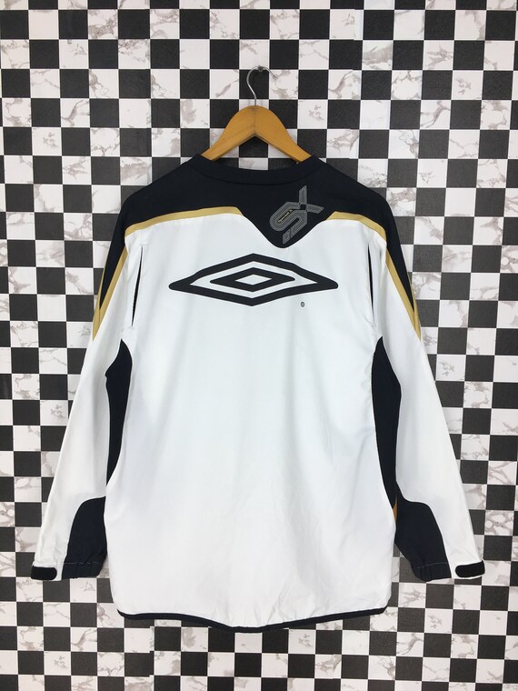 umbro windrunner