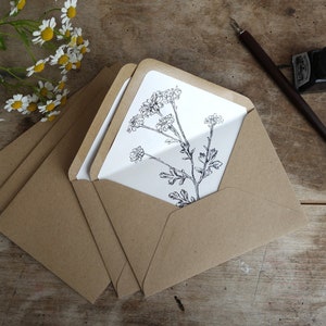 Floral lined envelope and sticker set. Luxury recycled kraft envelopes with botanical flower design inserts, made from recycled paper.