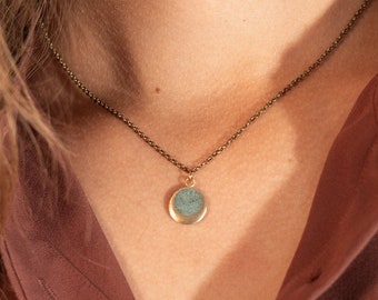 Geometric necklace in colored CEMENT available in 5 colors. Small geometric necklace, elegant and minimal. Brass circle