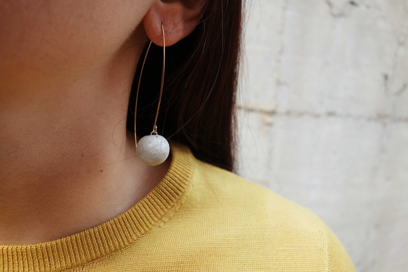 RAW PENDANT CONCRETE ball earrings. A perfect Christmas architect or engineer gift, made in Italy, available in black or gray cement. image 3