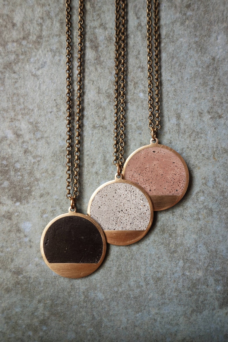 CHOKER Geometric necklace in colored CEMENT. Small geometric necklace, elegant and minimal. Brass circle image 3
