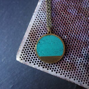 CHOKER Geometric necklace in colored CEMENT. Small geometric necklace, elegant and minimal. Brass circle image 10