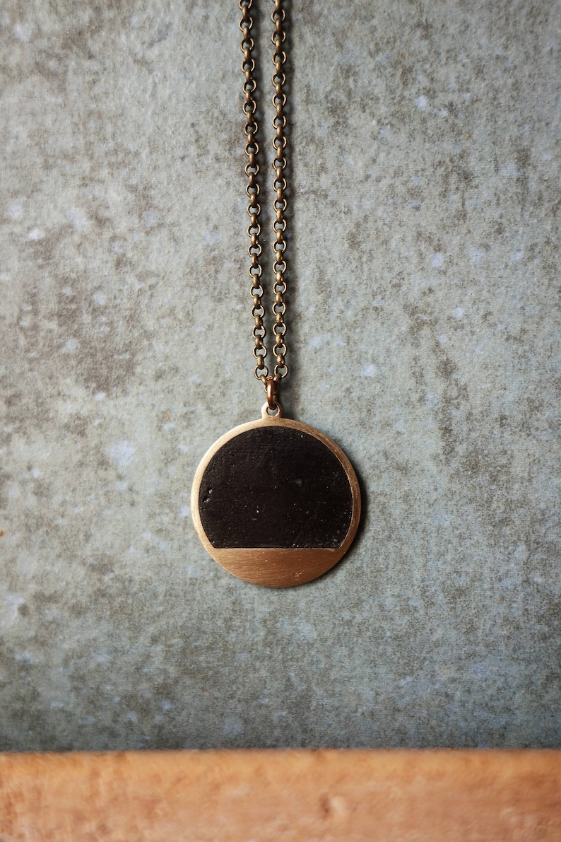 CHOKER Geometric necklace in colored CEMENT. Small geometric necklace, elegant and minimal. Brass circle image 7