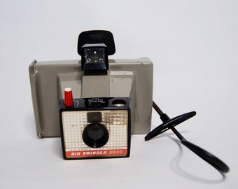 Vintage Polaroid Big Swinger Model 3000 camera