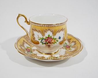 Vintage Royal Albert bone china teacup and saucer