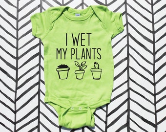 I Wet My Plants Bodysuit, Funny Baby Bodysuit, Plant Baby Bodysuit, Funny Baby Clothes, Funny Cute Bodysuit, Baby Shower Gift, Adorable