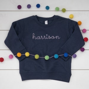 Kleinkind Monogramm Sweatshirt // Jugend Name Sweatshirt