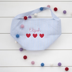 Bestickter Valentinstag Bucket // Personalisierter Herz Bucket