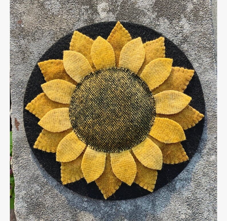 Handdyed Wool Sunflower Mat Kit Candle Mat Wool Appliqué Etsy