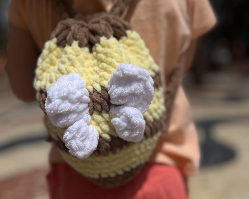 Crochet Bumblebee Bag/Backpack Pattern: Plush Yarn, No-Sew 2-in-1 (PDF Pattern) image 8