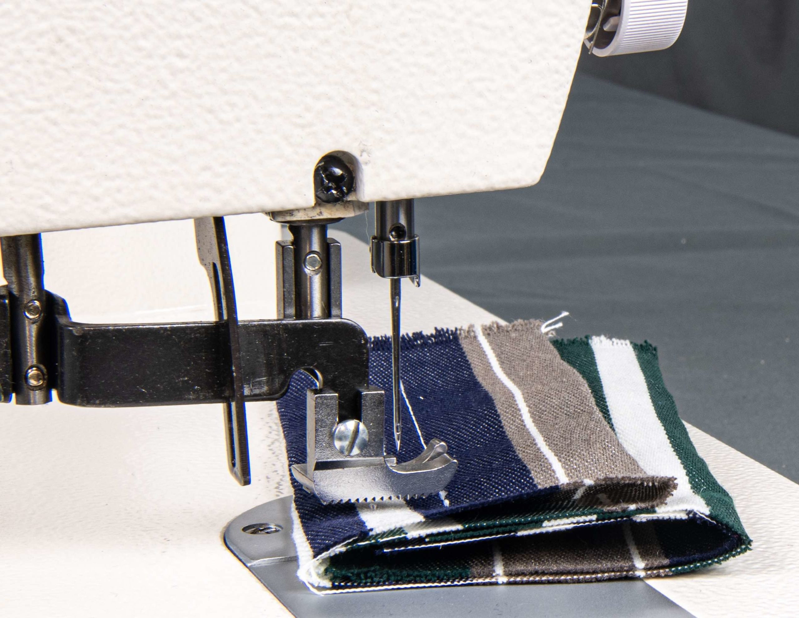 Tuffsew Zigzag Walking Foot Sewing Machine 9 Gate with 3 Extra Optional Feet Included Etsy