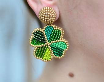 St Patricks Day Örhängen Pärlfärgade Fyrklöver Shamrock Smycken