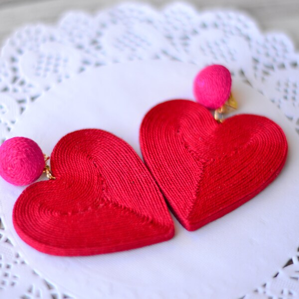 Boucles d'oreilles coeur Rouge rose vif cora Mode tendance Chunky big love Cord clip sur boucles d'oreilles Rebecca de Ravenel Drop dangle déclaration bijoux