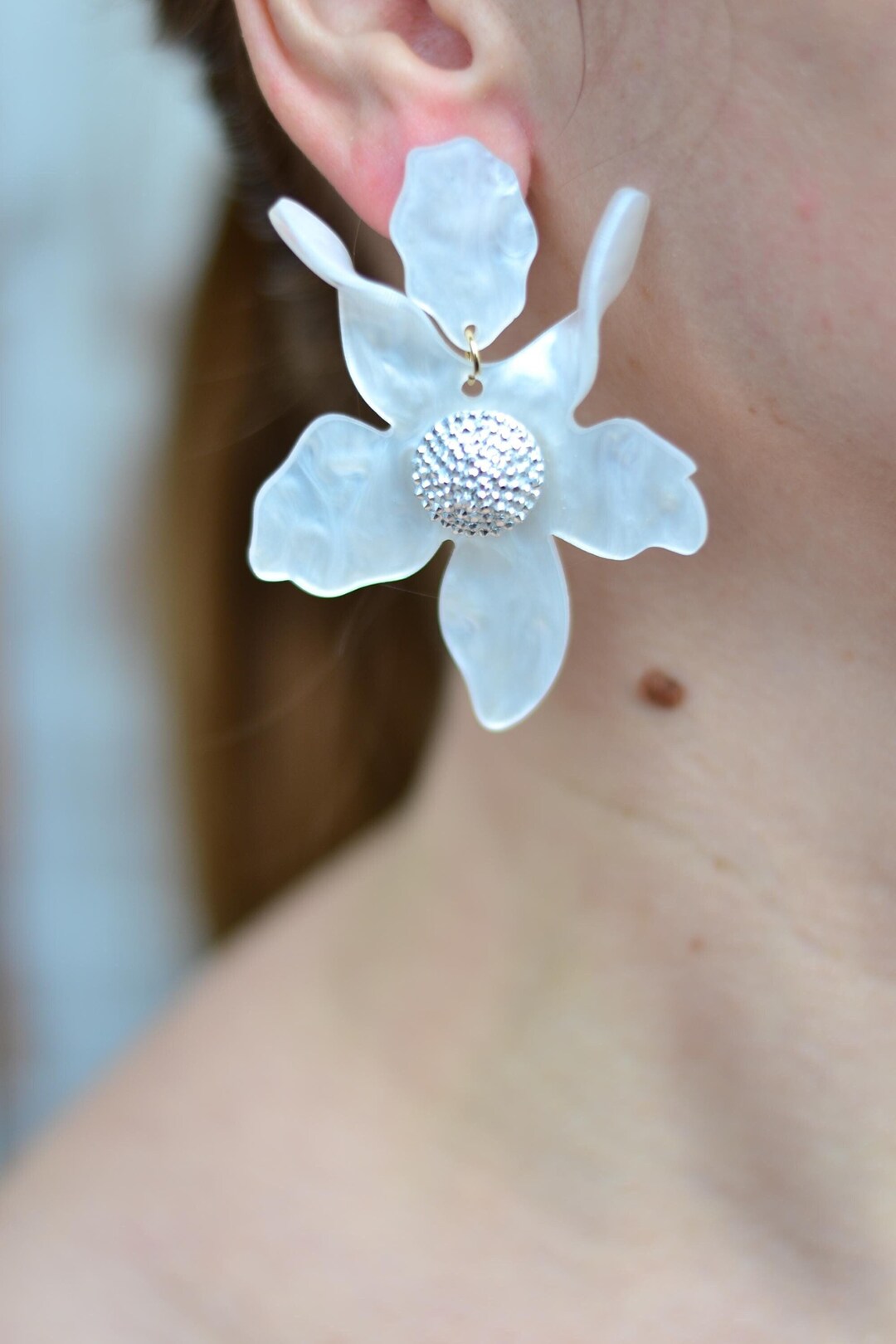 Lilly Flower Earring White