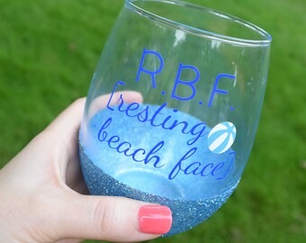 Rustend strand gezicht, strand wijn glas, grappige wijn glas, grappige wijn glazen, glitter wijn glas, grappige wijn cadeau, vakantie