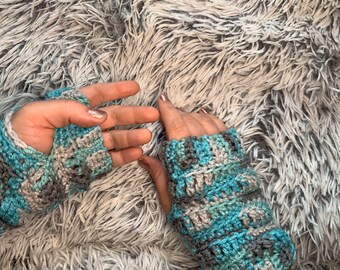 Crochet Hills and Valleys Fingerless Gloves in Blues and Grays