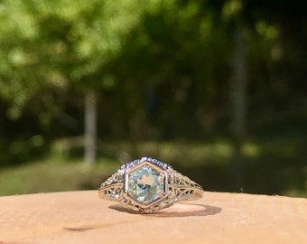 Antique 18K White Gold Aquamarine Ring: Edwardian Filigree Solitaire