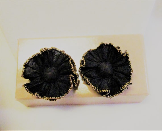 AVON Frilly Pierced Earrings - image 3