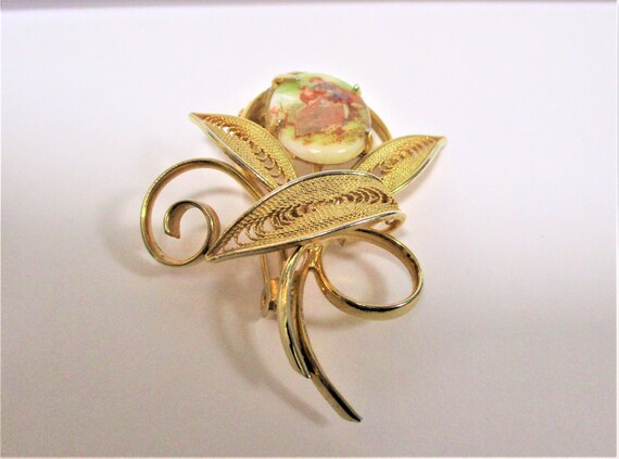 Beautiful Gold and Porcelain Brooch - image 3