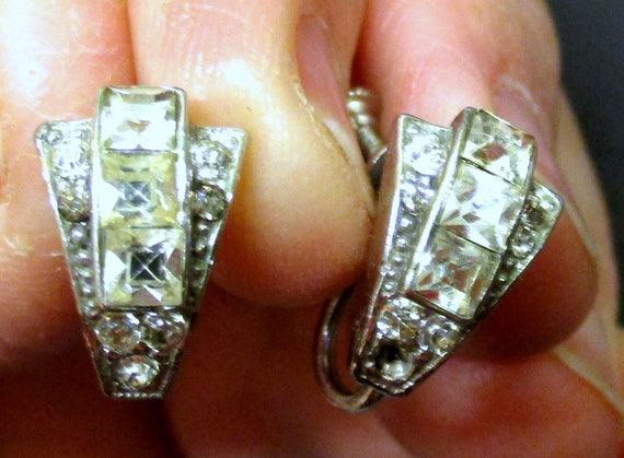 Vintage Rhinestone Screw on Earrings