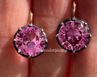 Pendientes redondos de pasta rosa estilo georgiano victoriano recortados