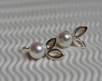 Pearl earrings decorated with silver leaves, organic jewelry, custom bridal jewelry, special gift for her,