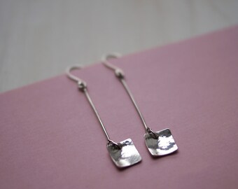 Minimalist silver earrings with a small square, long light silver earrings with a swinging square, geometric earrings