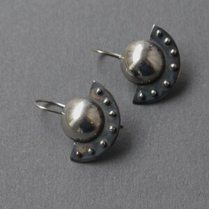 Half-round earrings in blackened sterling silver, semi-circles in sterling silver, half moon, fan-shaped, modern art deco, gift for her image 6