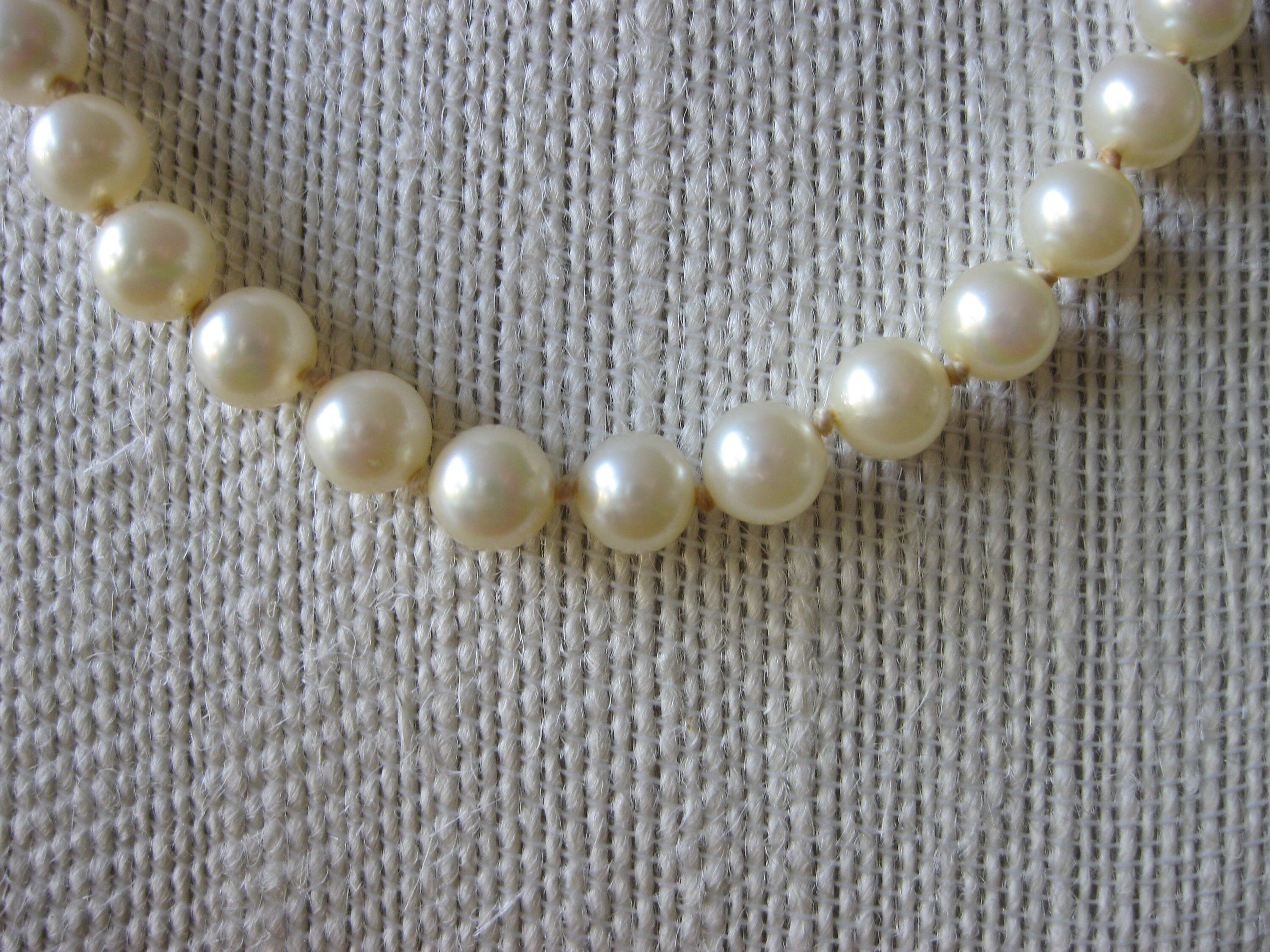 jka pearl necklace