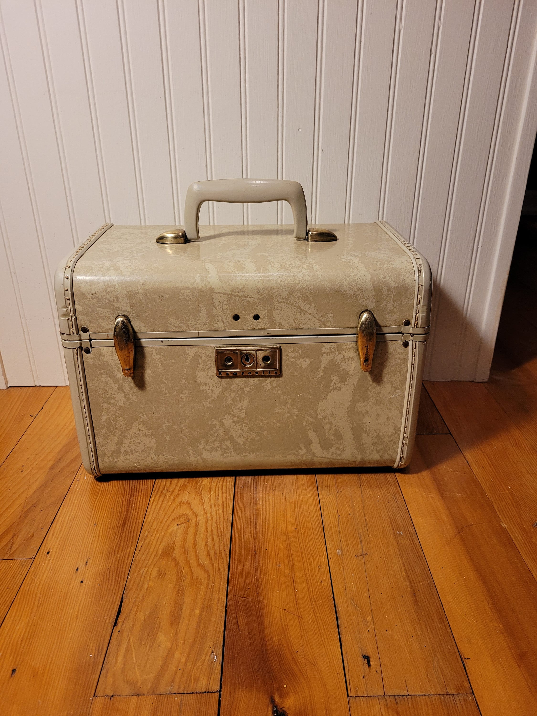 Vintage Samsonite Train Case, Cream Marble Small Suitcase